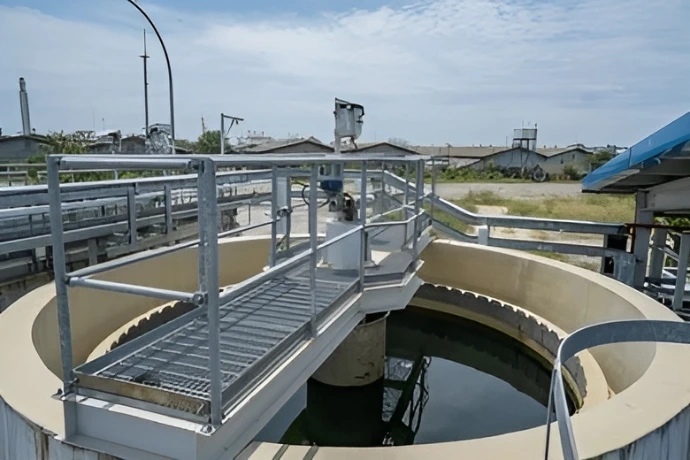 Heavy duty clarifier wheel used in STP tank